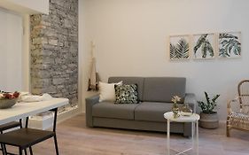 Exclusive Green Apartment - City Center - Como - Near Station