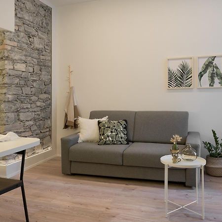 Exclusive Green Apartment - City Center - Como - Near Station Room photo